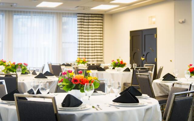 Hotel Indigo Kansas City Downtown by IHG