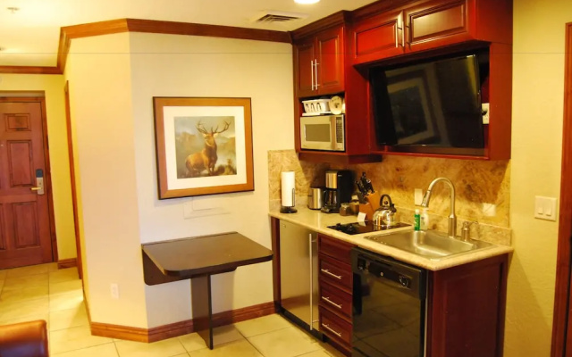 White Pines Studio at Westgate - Silver Star