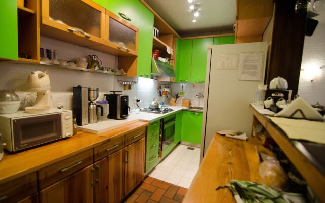 Guest house Halvat