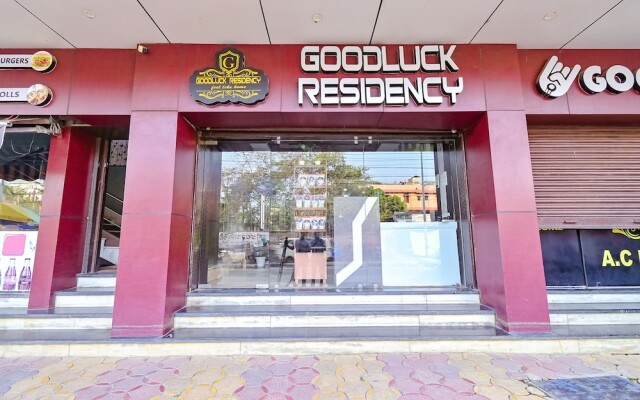 Fabhotel Good Luck Residency