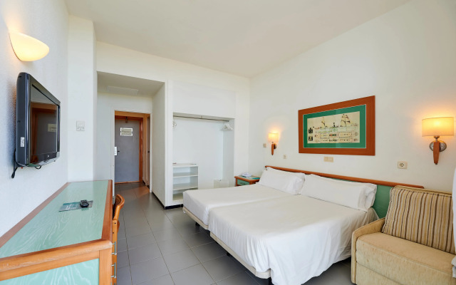 AluaSun Cala Antena – All Inclusive