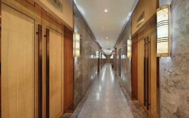 Wise Confidencen Jin Cheng Hotel