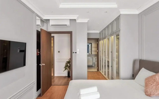 Urban Zen Saigon - Royal Apartment D4