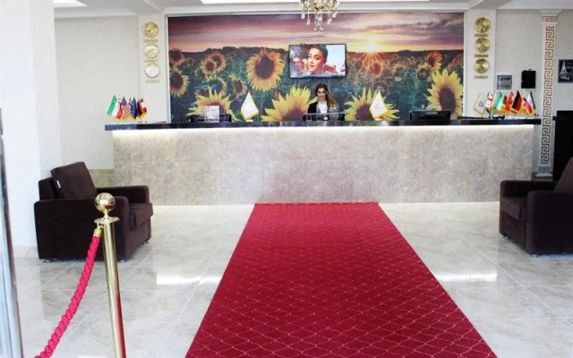 View Lake Hotel
