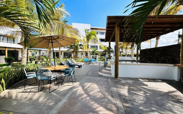 Palmilla Apartments