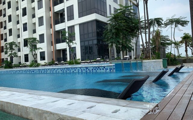 Spacious And Nice 2Br At Permata Hijau Suites Apartment