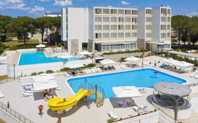 Family Hotel Adria