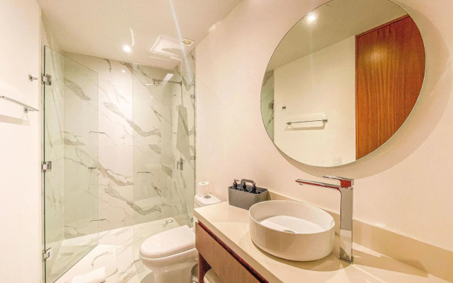 Mistiq Luxury Condo