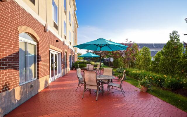Holiday Inn Express & Suites Schererville by IHG