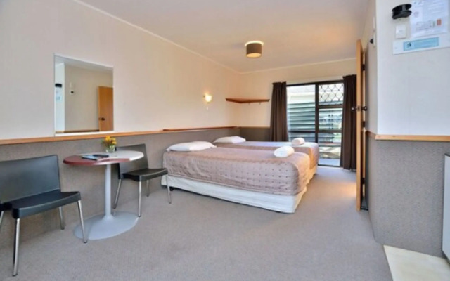 Auckland Northshore Motels & Holiday Park
