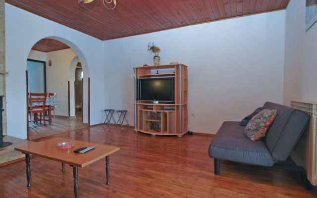 Apartment 1954