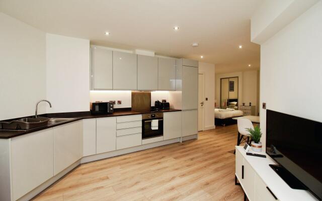 Seven Stays Modern Studio Apartment - Solihull