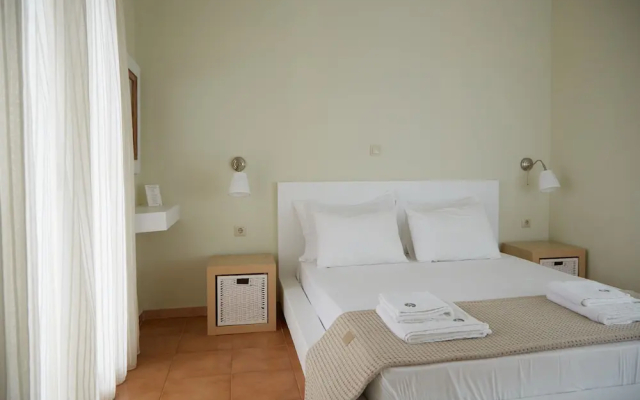 Aelia Apartments