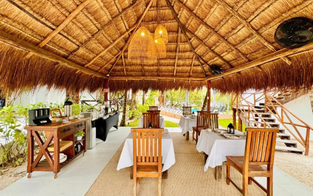 Azulea Bacalar Hotel & Spa - Lagoon Front