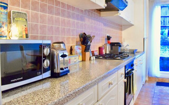 Charming 1 Bedroom Property Next to Hampstead Heath