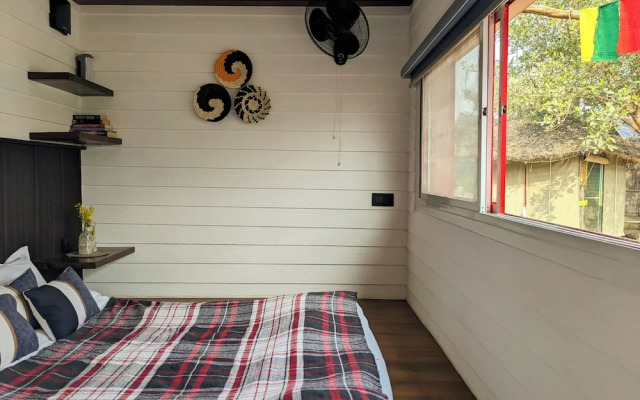 Tuk Tuk Gilhari Noida