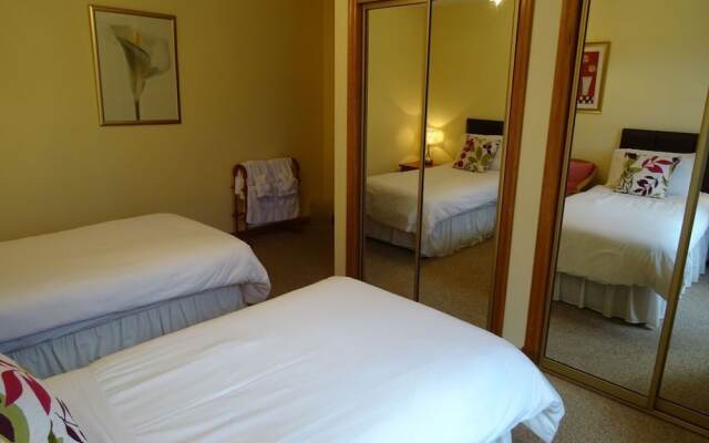 Rural Retreat 2 Miles From Perth, Pets Welcome