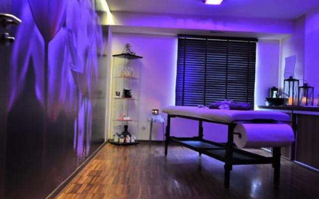 Hotel Hi-Fi Spa
