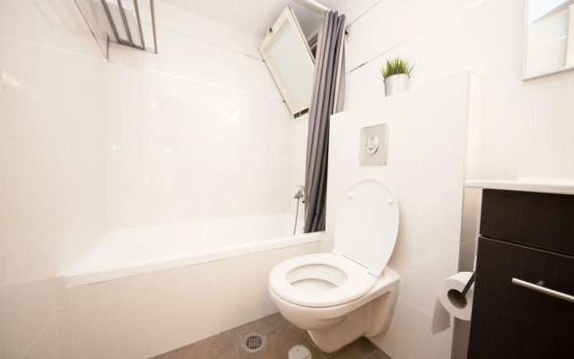 Jonathan hotel in Ben Yehuda