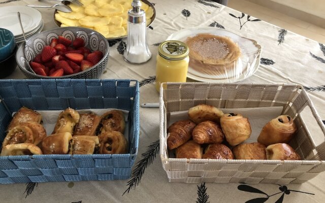 Aux Belles Vacances- Adult Only