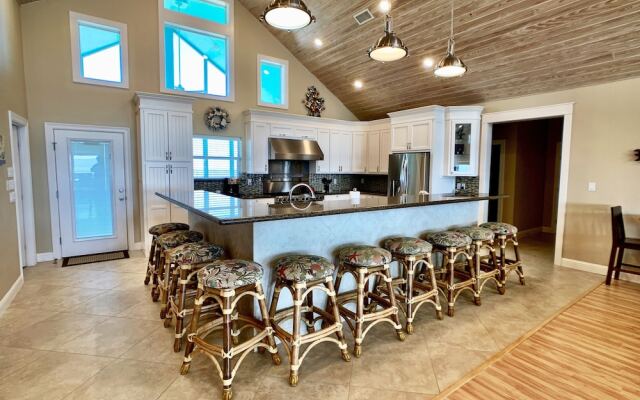 Gulf Pearl by RedAwning