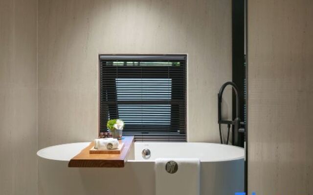 Mulin Riverside Hotel