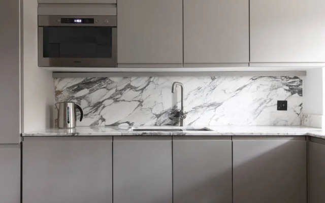 New Kent Road by Onefinestay