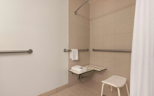 Country Inn & Suites by Radisson, RJ Stadium - Tampa Airport East