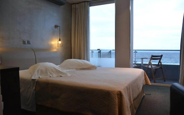 Scorpios Hotel