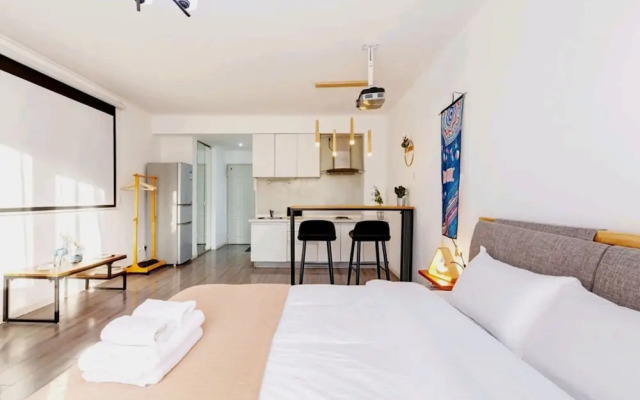 Janyue Movie Night High Rise View