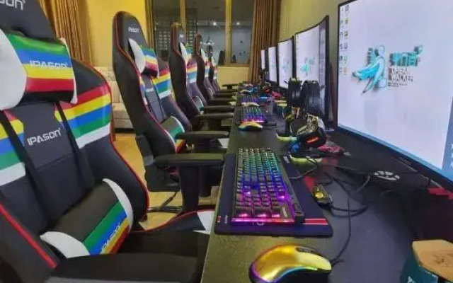 Yayue E-sports Apartment (Yanhe Lane Pedestrian Street)