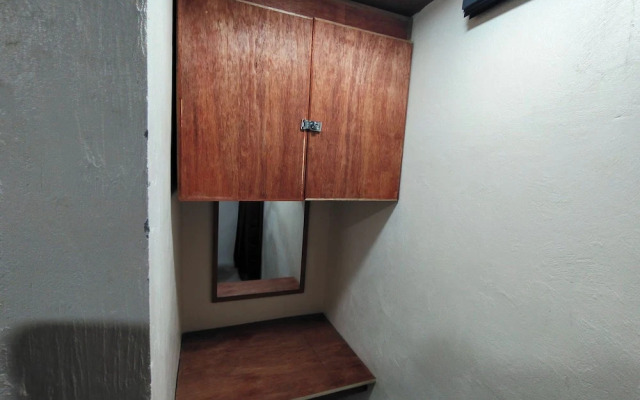 La Ud Lounge and Hostel