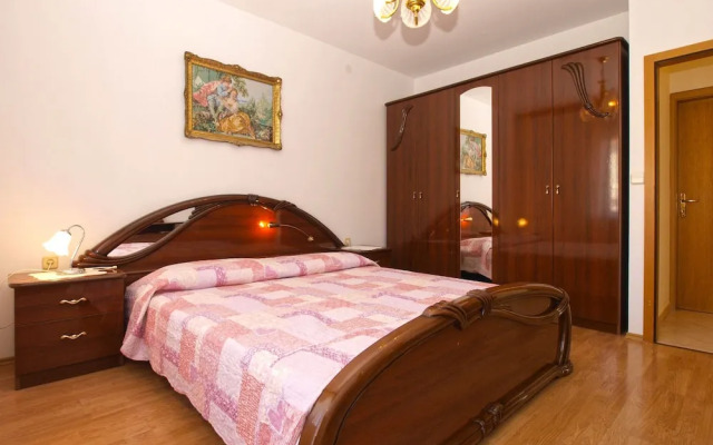 Apartment 1704
