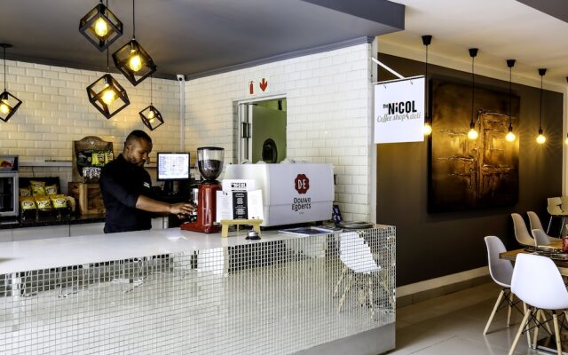 Urban Hip Hotels - The Nicol