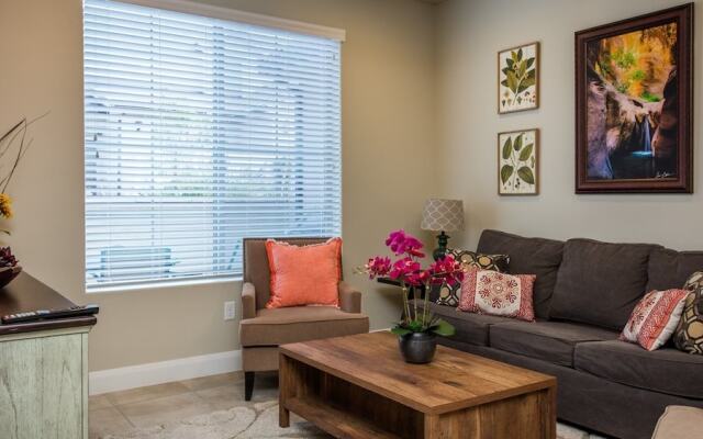 Desert Sunstone 3 Bedroom Apts