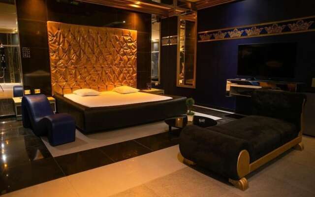 Orei' Suites & Spa