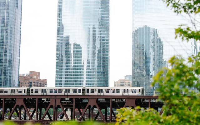 voco Chicago Downtown - Riverwalk by IHG