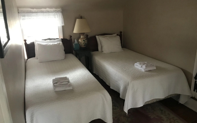 Inn at Millrace Pond