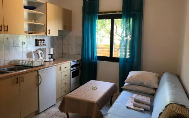 4 Sisters Apartments