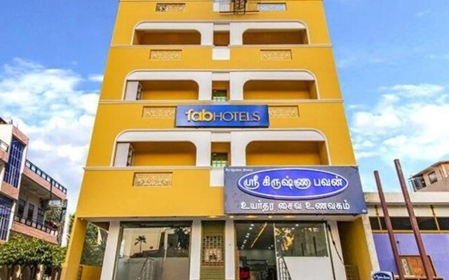 Fabhotel Radha Residency