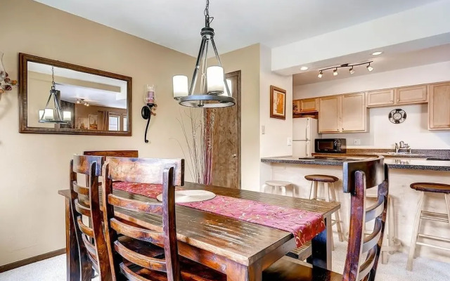 Park Place 101c 2 Bedroom Condo by RedAwning