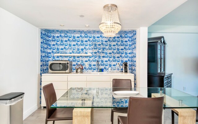 Private Condos at 1100 West by LMC
