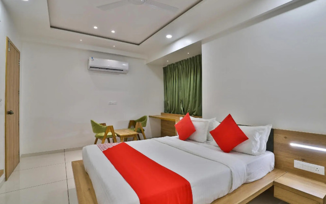 Oyo 37230 Yashraj Hotel
