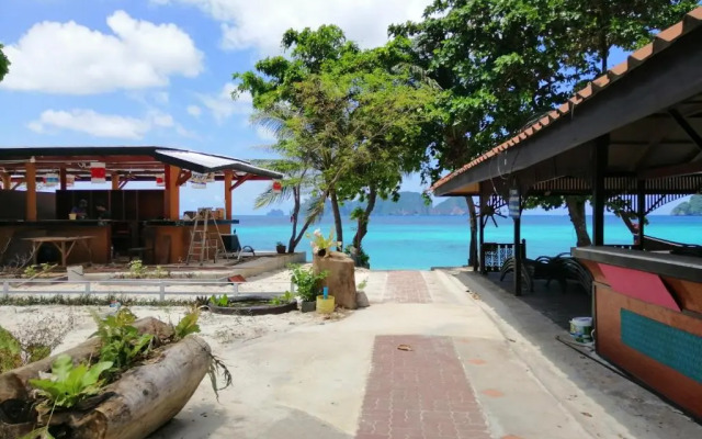 Phi Phi Long Beach Bungalow  Had Yao