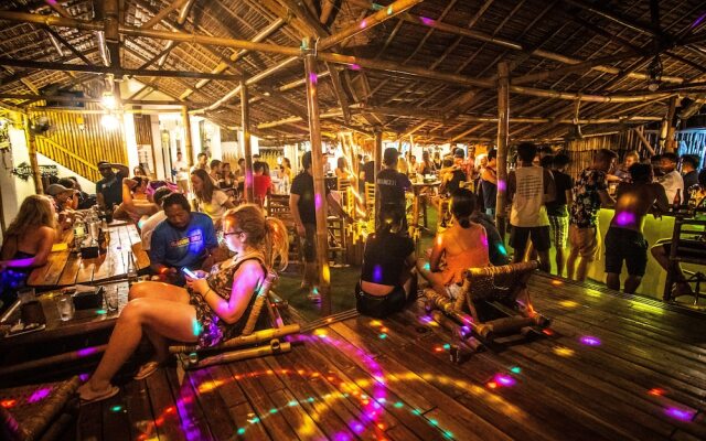 Mad Monkey Hostel Boracay