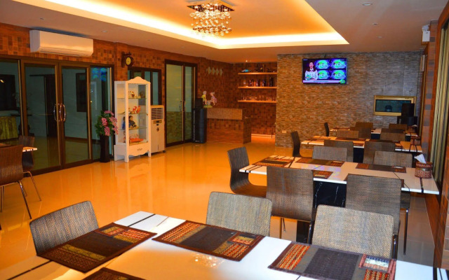 Silver Gold Garden Suvarnabhumi Airport Hotel