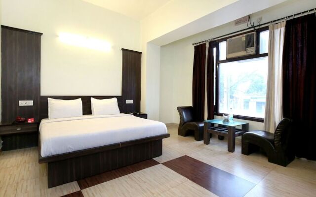 OYO 9243 Trumpets Hotel