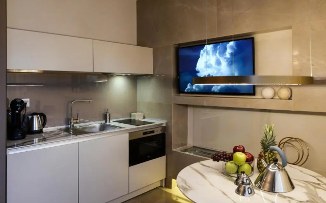 L - Suites