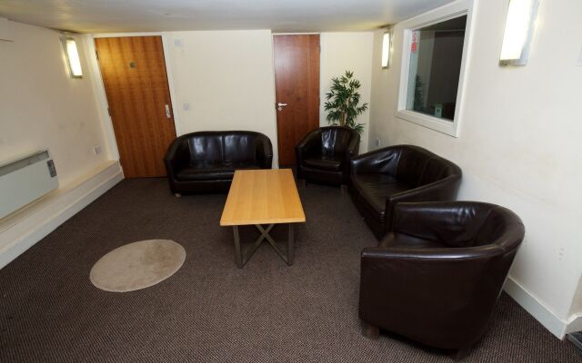 International Inn - Hostel