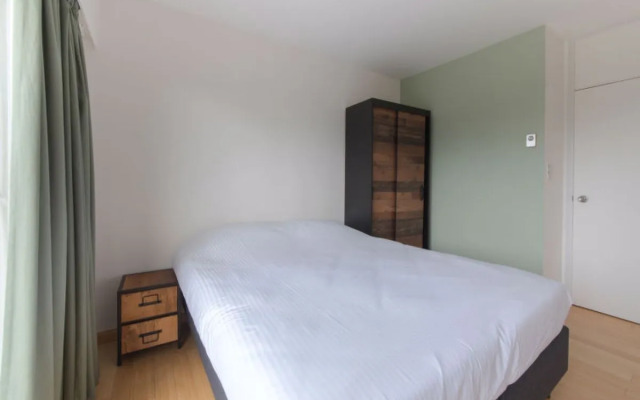 House Mimosa De Haan